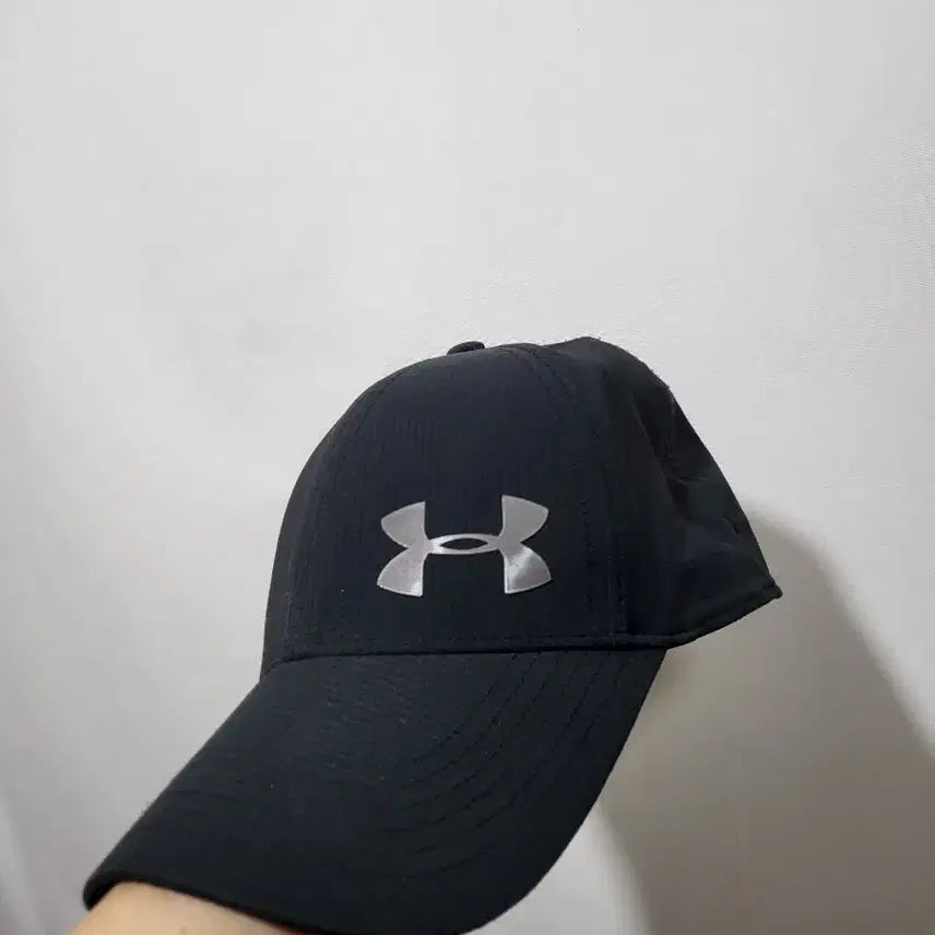 [BUNJANG] Under Armour Black Classic Fit Summer Cap / 언더아머 블랙 클래식핏 여름 모자