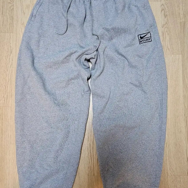 [BUNJANG] Stussy x Nike Collaboration Grey Training Pants / 스투시 나이키 콜라보 그레이 트레이닝 바지