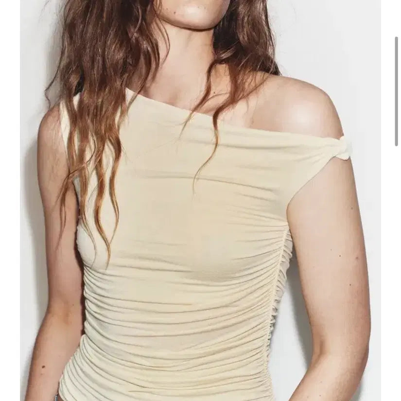 [BUNJANG] Zara Asymmetrical Top / 자라 언발란스 탑