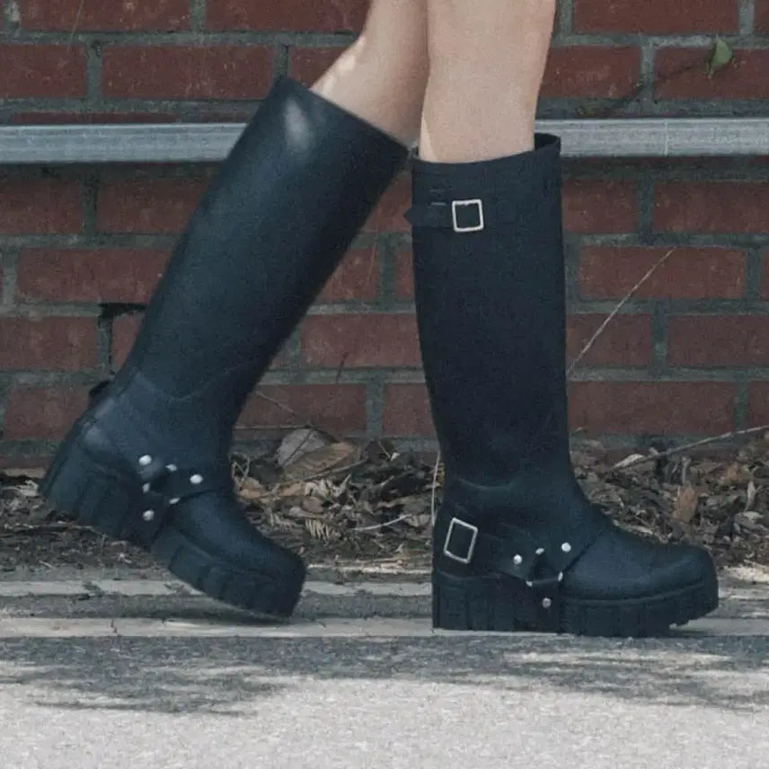 [BUNJANG] Salt & Chocolate Saddle Buckle Long Rain Boots (Black, 240mm) / (거의새것)솔트앤초콜릿 새들 버클 레인부츠 240 블랙