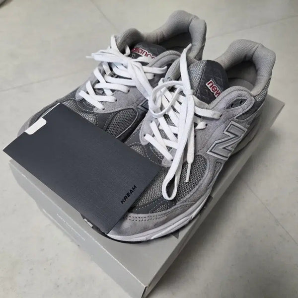 [BUNJANG] New Balance 990v3 Sneakers / 뉴발란스 990 v3 260D