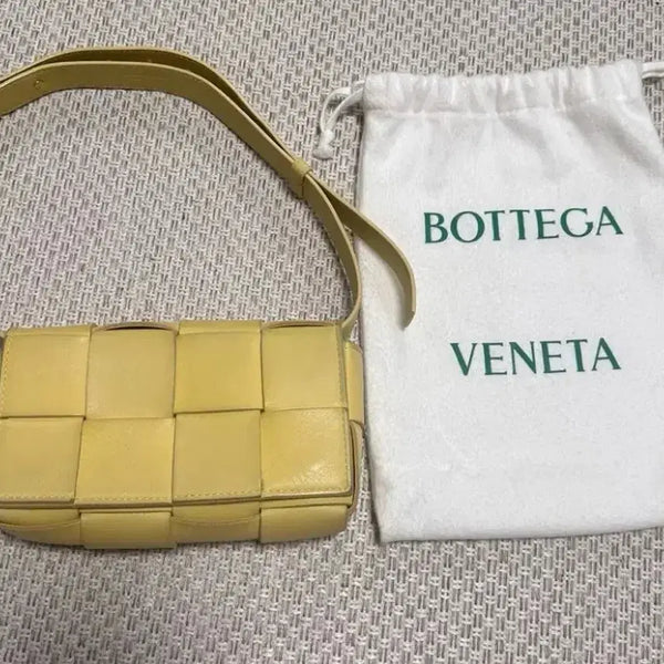 [BUNJANG] Bottega Veneta Mini Cassette Bag Yellow / 보테가 베네타 미니 카세트백 옐로우
