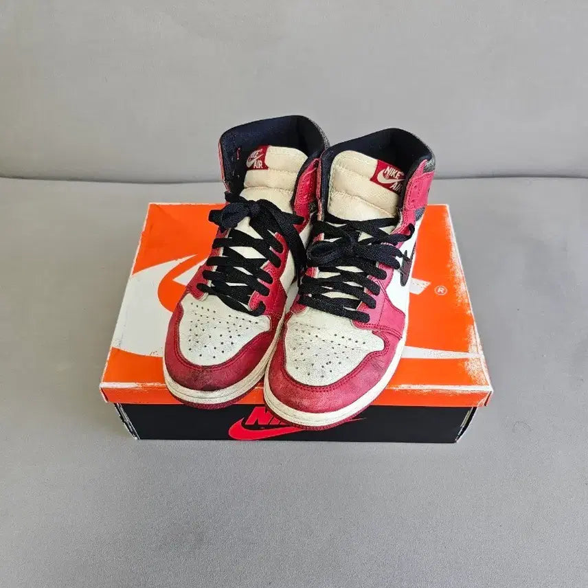 [BUNJANG] Nike Jordan 1 High Retro Chicago 2022 / [265]나이키 조던 1 하이 레트로 시카고 2022
