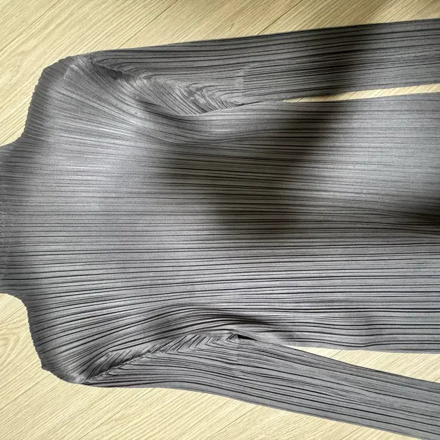 [BUNJANG] Pleats Please High Neck Long Sleeve Top Gray Size 3 / 플리츠플리즈 반목 그레이3