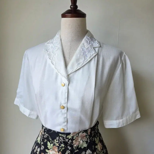 [BUNJANG] Organza Embroidery Collar Linen Short Sleeve Blouse / 오간자 자수 카라 린넨 반팔 블라우스