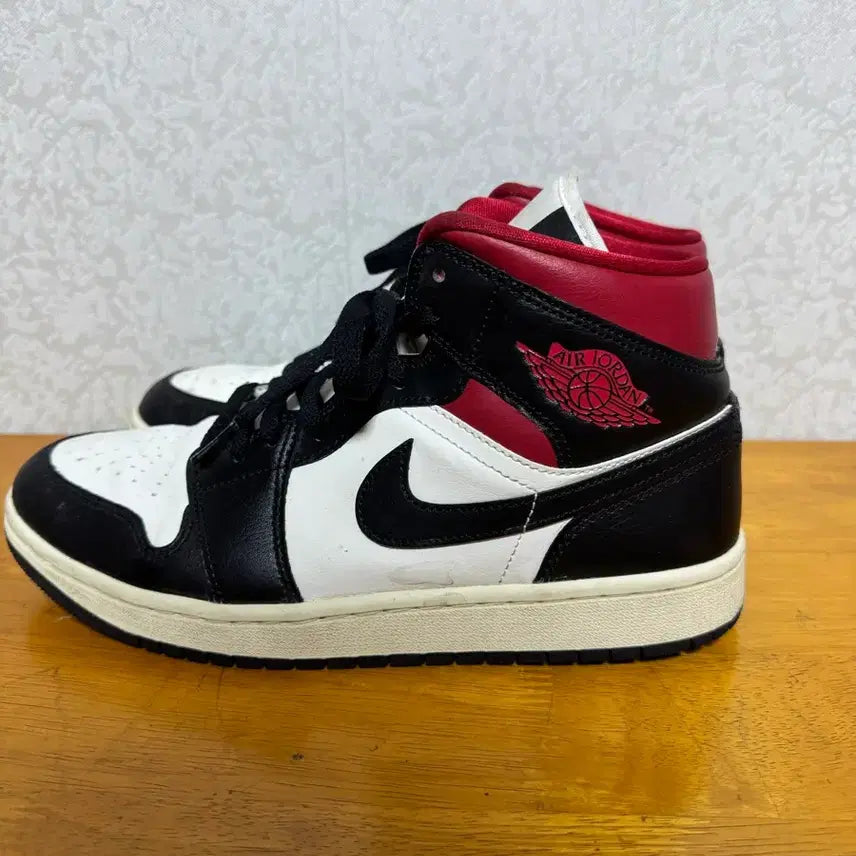 [BUNJANG] Nike Air Jordan 1 Basketball Shoes Size 260 / 나이키에어조던농구화260