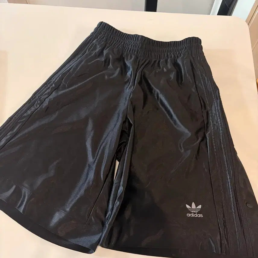 [BUNJANG] Adidas Adibreak Satin Shorts Black M / 아디다스 반바지 블랙