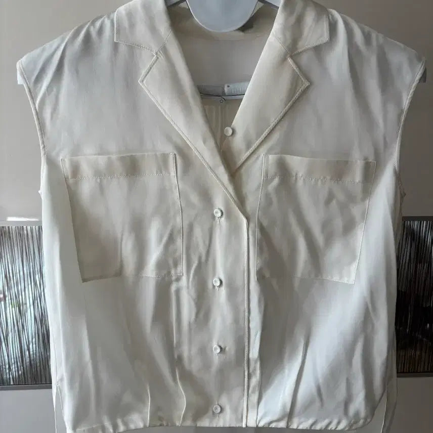 [BUNJANG] KUHO Edit Line Ivory Sleeveless Blouse / 구호 에딧라인 아이보리 민소매 블라우스