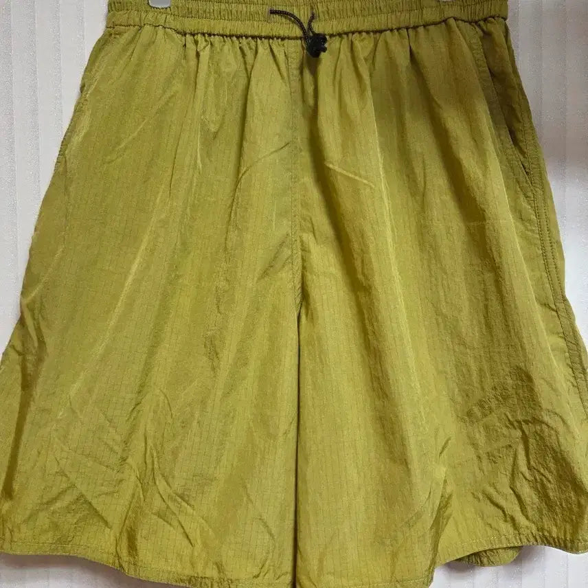[BUNJANG] Lightweight Crinkled Shorts with Elastic Waistband / 새상품 바스락 반바지