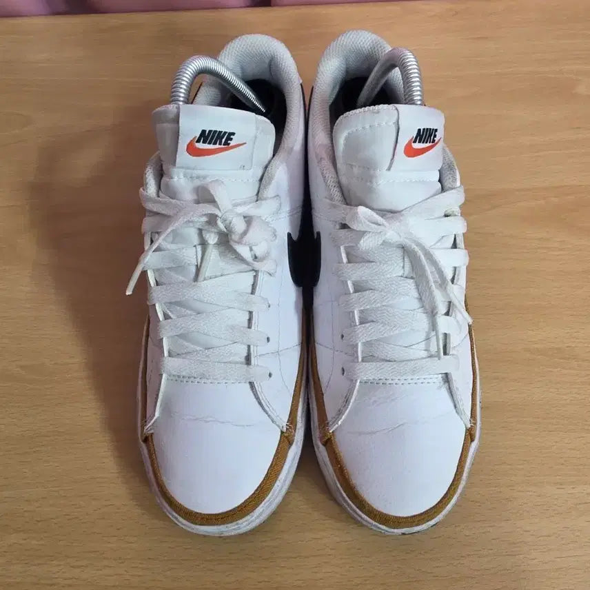 [BUNJANG] Nike Blazer Low Suede Color Block Sneakers Size 255 / 나이키 블레이저 로우 흰색 갈색 스웨이드 배색 스니커즈  사이즈 255
