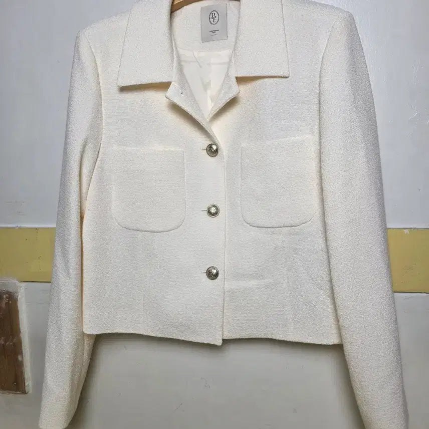 [BUNJANG] BRAND Tweed Jacket Ivory / [BRAND] 트위드 자켓  가슴48 길이50cm.   상태 좋아요 10만. 여