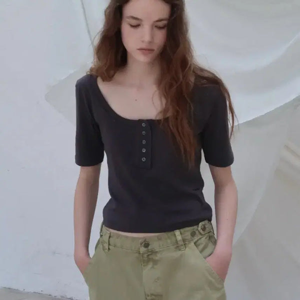 [BUNJANG] Poeto Round U Neck Button Tee (2 Colors) / 포에토 Round u button tee (2 color) 차콜 아이 버튼 유넥티