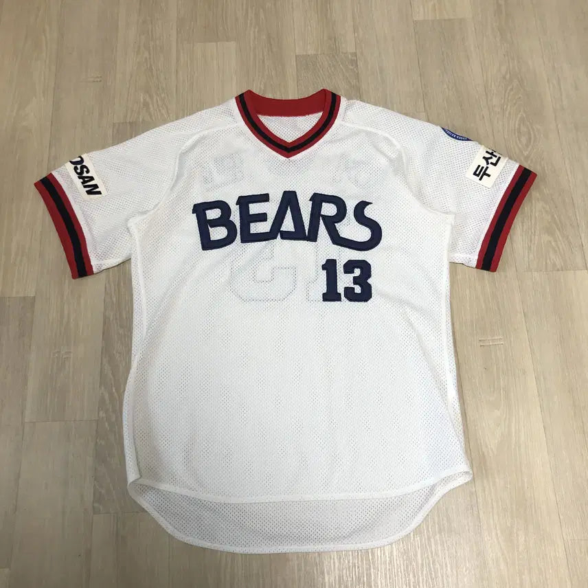 [BUNJANG] Doosan Bears Heo Kyoung-min Old V-Neck Jersey / 100) 두산 베어스 올드 브이넥 허경민 져지 두산 유니폼 져지