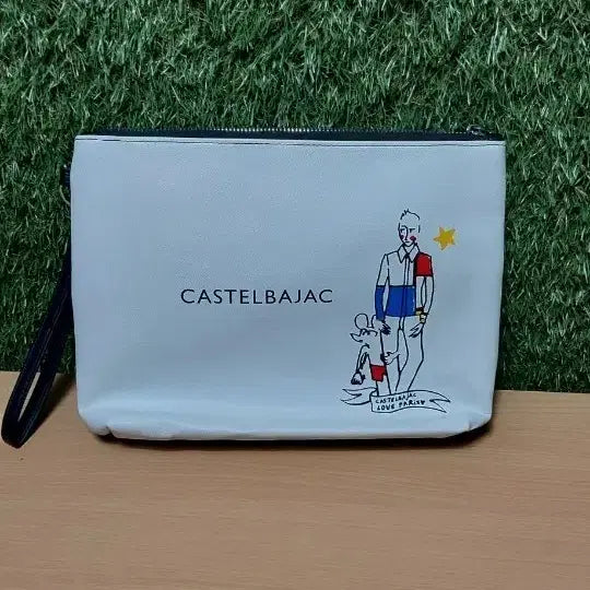 [BUNJANG] Castelbajac White Clutch Bag / 카스텔바작 클러치백 화이트
