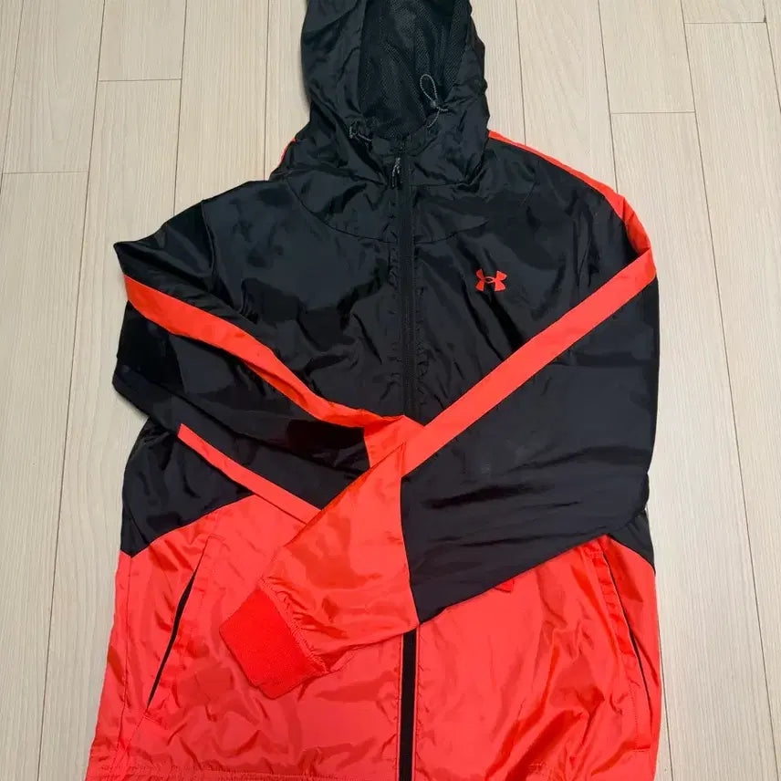 [BUNJANG] Under Armour Windbreaker Jacket Black/Red / 언더아머 바람막이 자켓 블랙/레드
