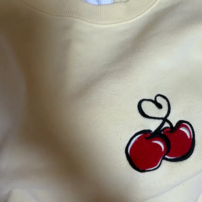 [BUNJANG] Kirsh Cherry Sweatshirt / 키르시 체리 맨투맨
