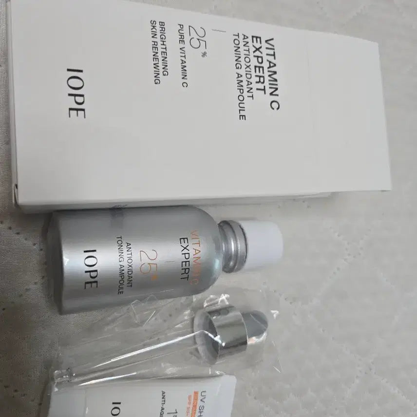 [BUNJANG] IOPE Vitamin C 25% Expert Toning Ampoule Set with Free Sun Ampoule / [새상품/미개봉] 아이오페 비타민C 25% 엑스퍼트 토닝 앰플 (+선앰플 증정)