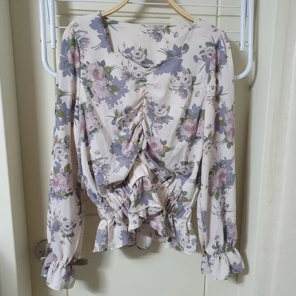 [BUNJANG] SkinnyPigg Floral Print Blouse / 스키니피그 꽃무늬 블라우스