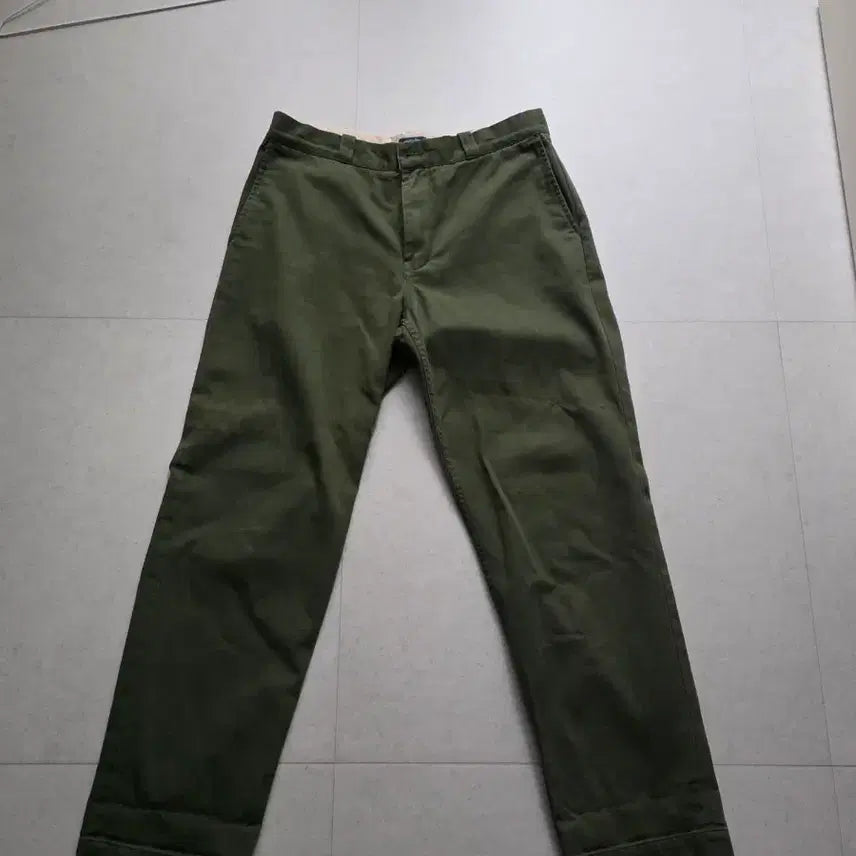 [BUNJANG] DEMIURGOS LOT.032 Chino Trousers Olive / 데밀 LOT.032 치노 트라우저 올리브