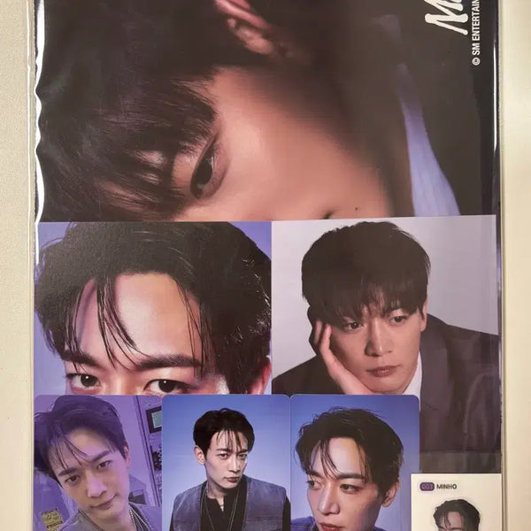 [BUNJANG] SHINee Season's Greetings 26 Minho Split Set Photocard and Sticker Set / 샤이니 26 시즌그리팅 분철 민호 (특전포카+띠부씰 포함)