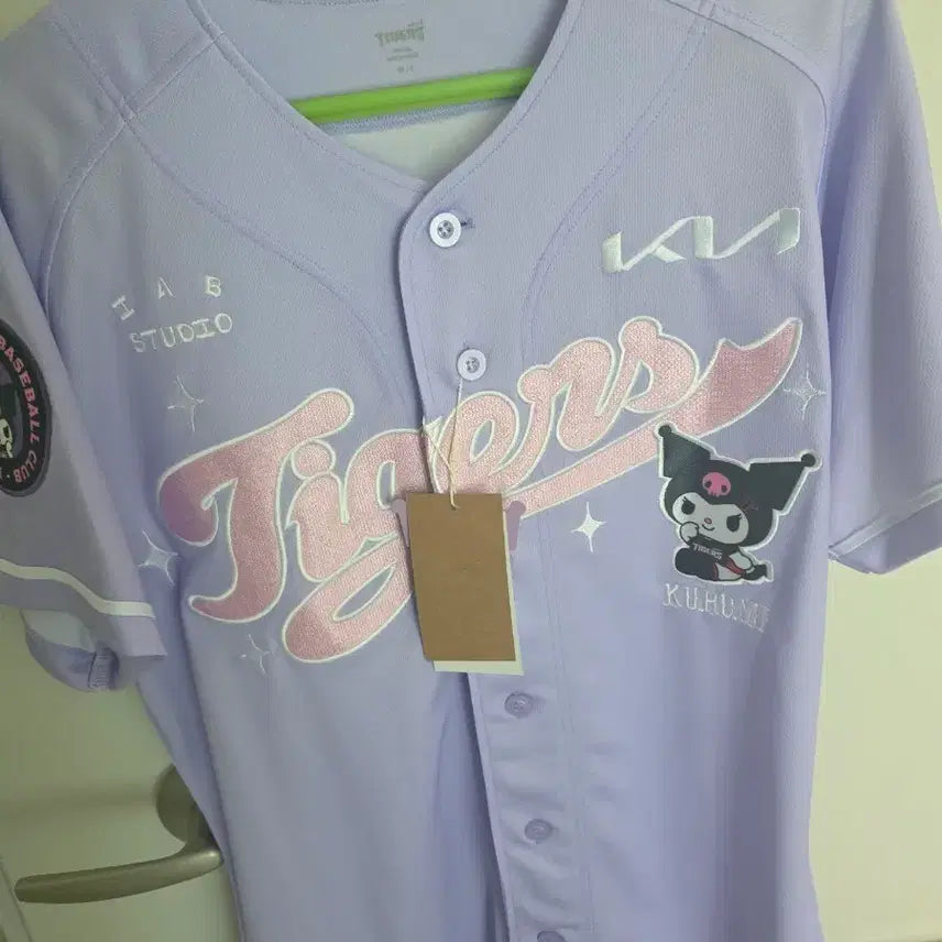 [BUNJANG] Kia Tigers / Yi Eui-lee Replica Uniform (Kuromi Edition) / 기아타이거즈 쿠로미 레플리카 유니폼