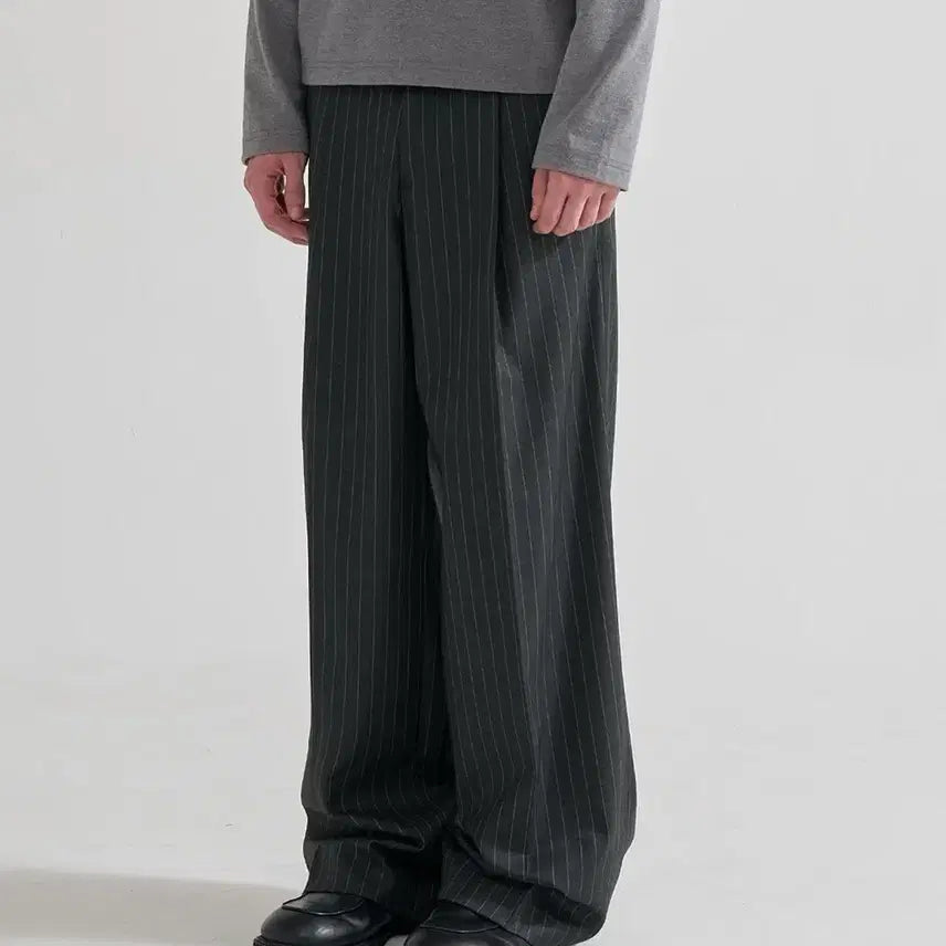 [BUNJANG] Juang Homme Pin Stripe Wide Trousers Charcoal M / 주앙옴므 / 핀 스트라이프 와이드 트라우저 차콜 / M