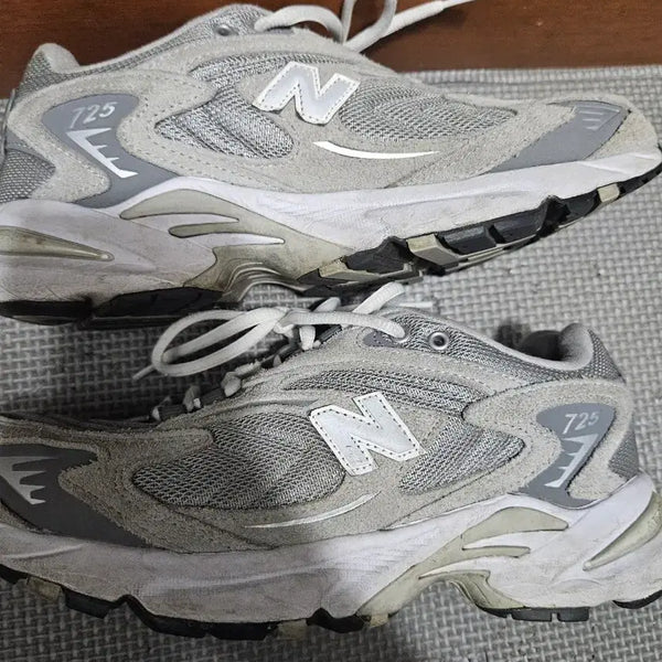 [BUNJANG] New Balance 725 / 뉴발 725