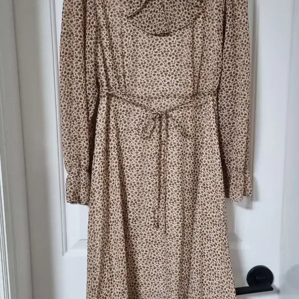 [BUNJANG] Brown Floral Print Frill Collar Dress / 원피스