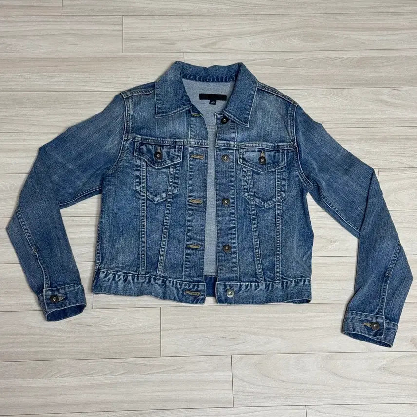 [BUNJANG] Uniqlo Women's Denim Jacket (Size S) / 유니클로 여성 청자켓(s)