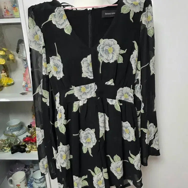 [BUNJANG] Minkpink Floral Jumpsuit Shorts / 미국브랜드 Minkpink 플라워 점프수트 쇼츠 원피스