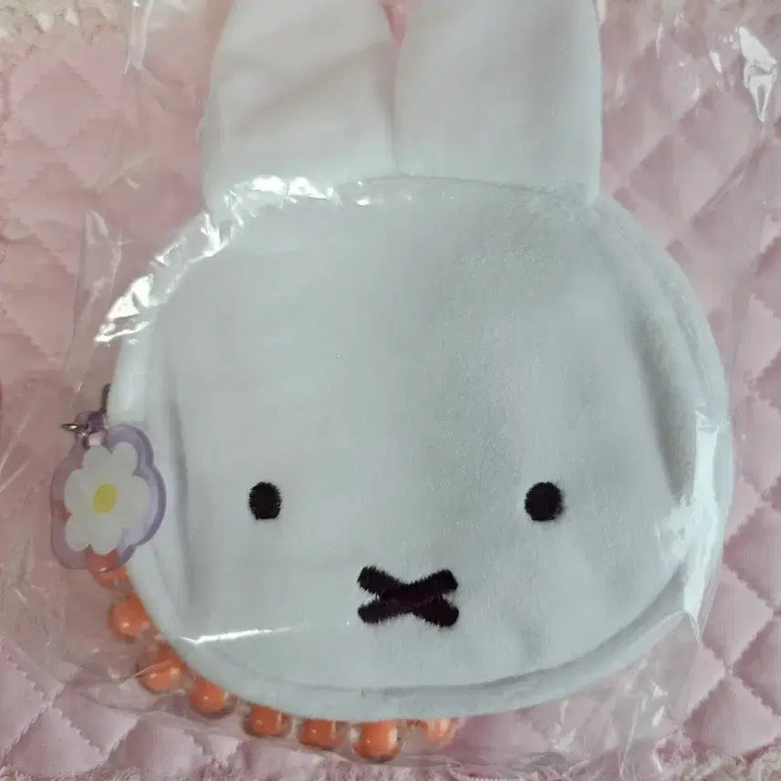 [BUNJANG] Miffy Limited Edition Beaded Face Pouch / (일본정품/한정판) 미피 비즈 시리즈 얼굴 파우치