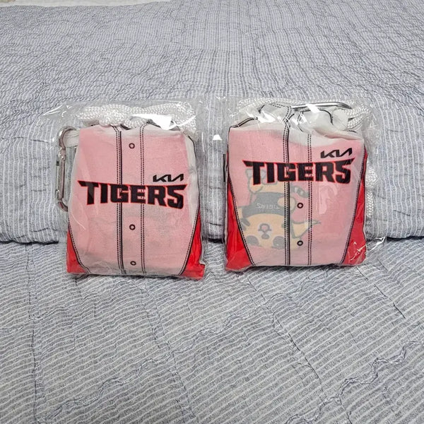 [BUNJANG] KIA Tigers KBO Baseball Uniform Mini Gym Sack & Mascot Shopping Bag Keyring / KIA 타이거즈 기아 유니폼 짐색 장바구니 키링 KBO 야구 롯데 빼빼로 콜라보 굿즈