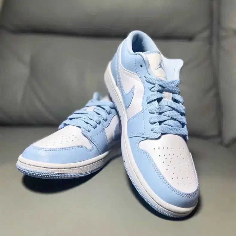 [BUNJANG] Air Jordan 1 Low 'White Ice Blue' Sneakers / 조던 1 로우 화이트 아이스 블루
