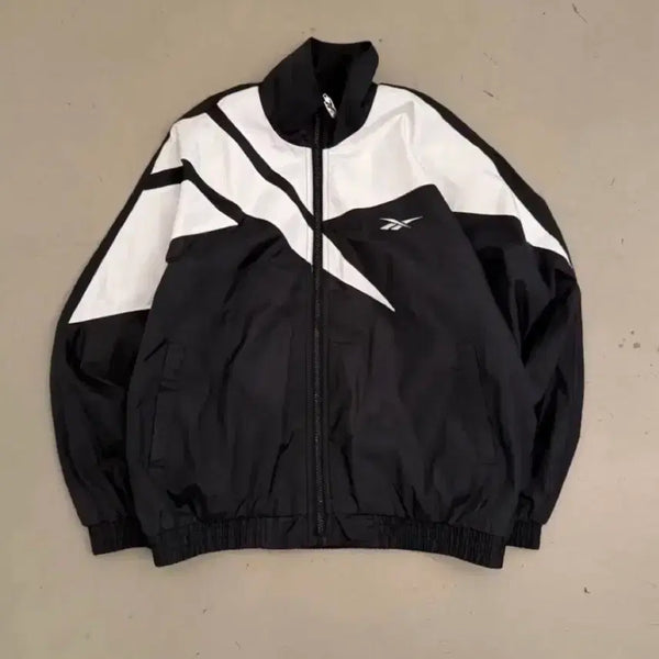 [BUNJANG] Reebok Colorblock Windbreaker Jacket / 리복 바람막이 자켓 블랙/화이트