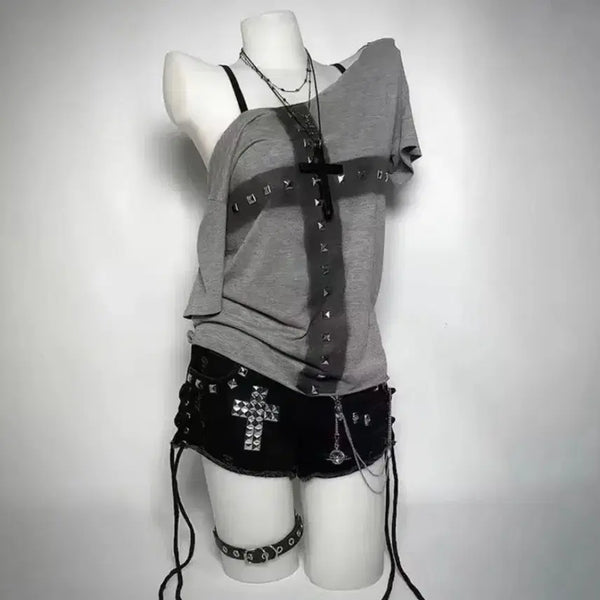 [BUNJANG] Y2K Gothic Studded Cross Print Off-Shoulder Short Sleeve T-Shirt - Grey / y2k 고딕 스터드 크로스 프린트 오프숄더 반팔 티셔츠 그레이