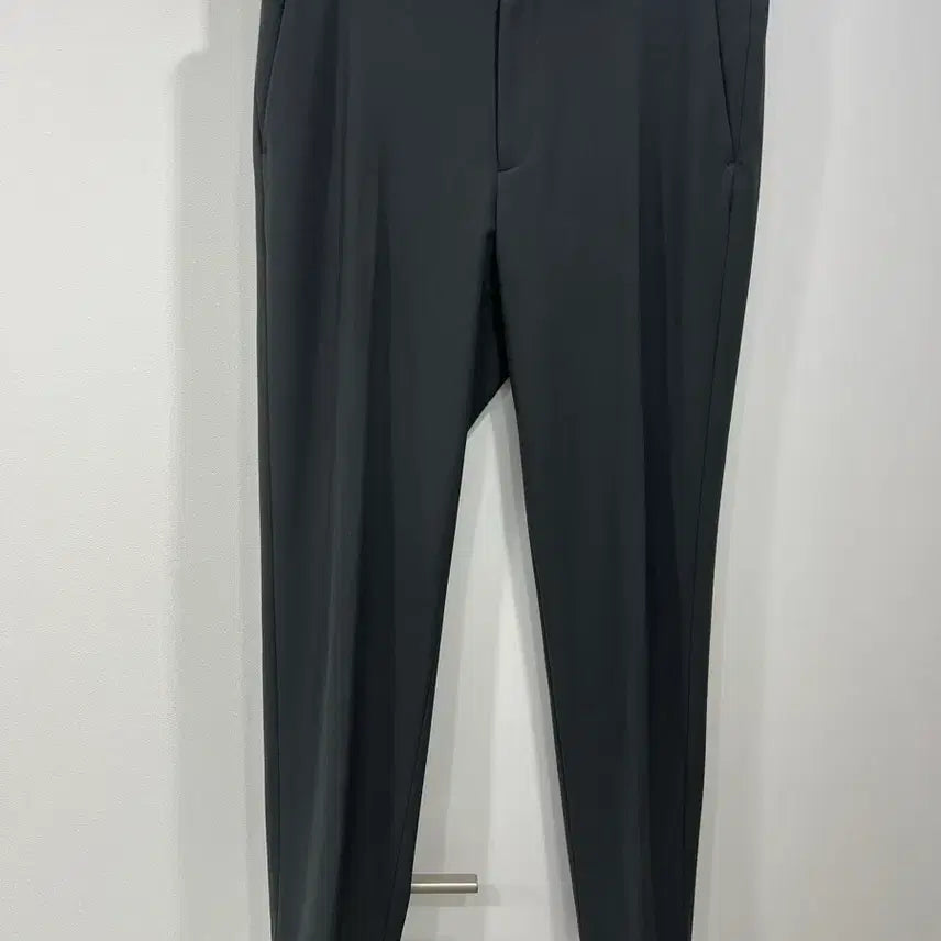 [BUNJANG] DKNY Dark Grey Slim Fit Slacks / [34] DKNY 다크그레이 슬랙스