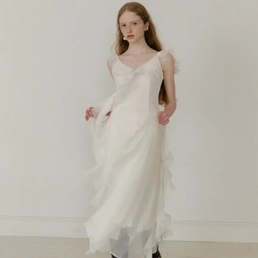 [BUNJANG] Cinciden Romantic Long Dress Medium / 신스덴 로맨티크 롱원피스 미듐 M