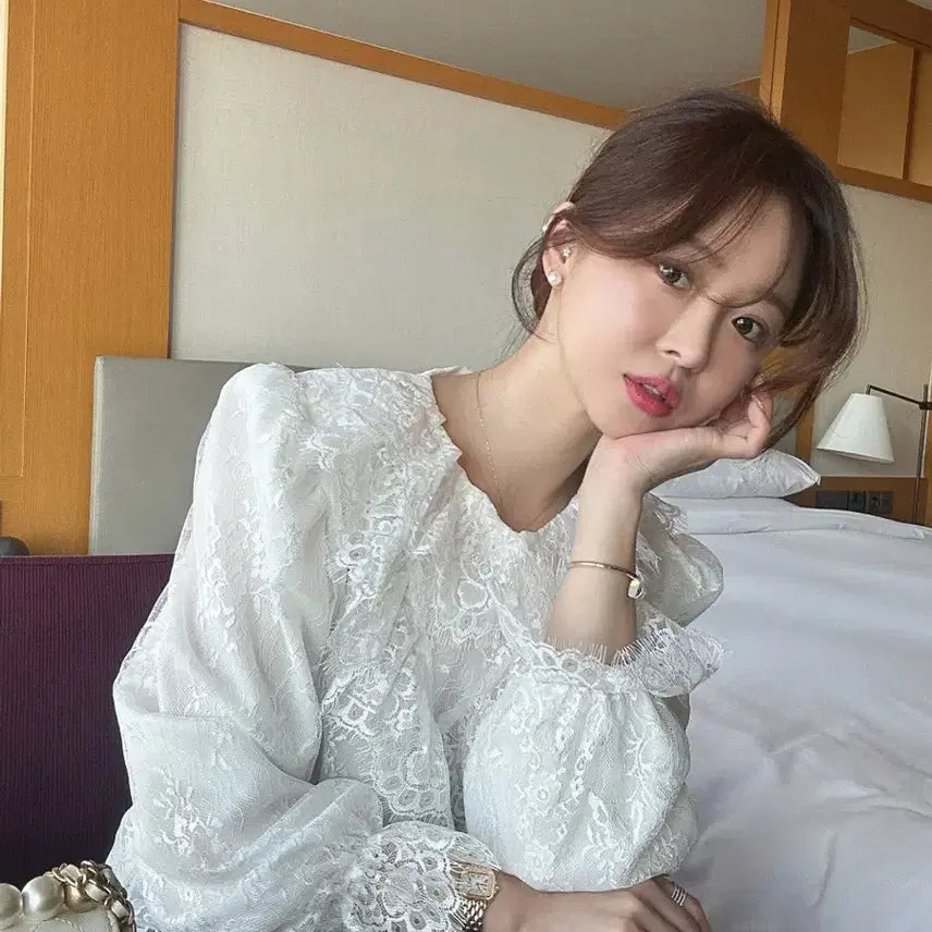 [BUNJANG] Bicini Dorothy Lace Blouse / 바이씨니 도로시 레이스 블라우스