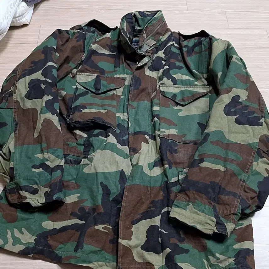 [BUNJANG] 90s US Military Reproduction M65 Field Jacket Woodland (105) / 90년대 미군 복각 m65필드자켓 우드랜드(105)