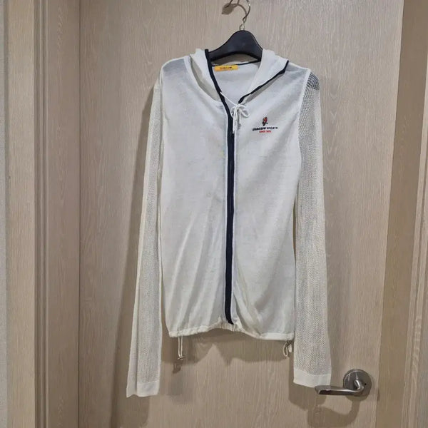 [BUNJANG] MACAW White Hooded Zip-Up Size 105 / MACAW 후드 집업 화이트사이즈105