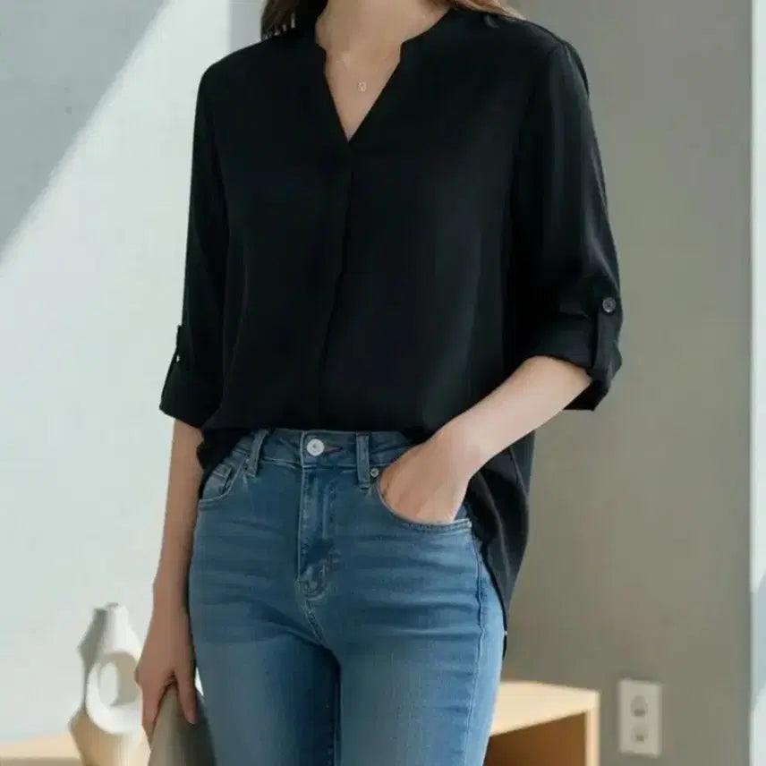[BUNJANG] New Black Roll-Up Shirt Blouse / 새상품 블랙 롤업 셔츠 블라우스