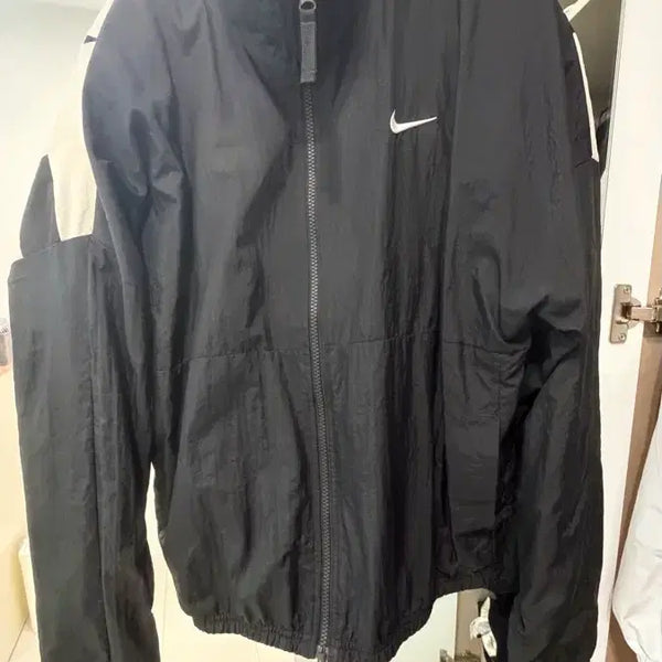 [BUNJANG] Nike Windbreaker Jacket / 나이키 바람막이