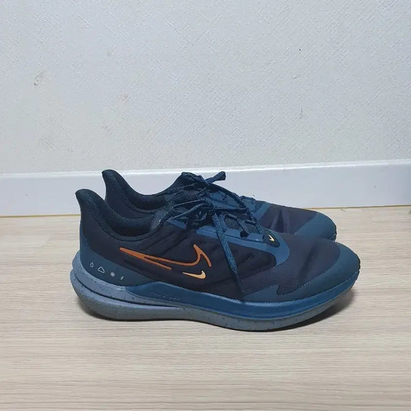 [BUNJANG] Nike Air Winflo 9 Shield Sneakers Size 295 / 나이키 에어 윈플로 9 쉴드 운동화 295