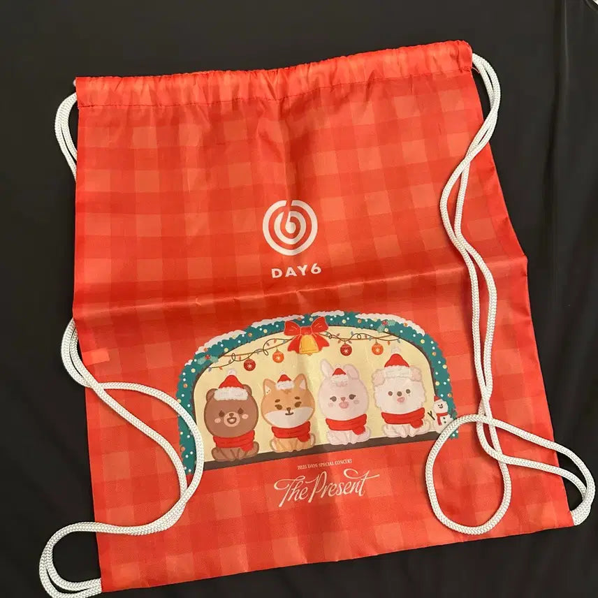 [BUNJANG] Day6 Christmas Concert Fanclub Gift String Bag / 데이식스 크리스마스콘 클콘 팬클럽 기프트 가방 짐색 스트링백