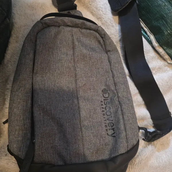 [BUNJANG] Discovery Expedition Sling Bag Grey / 디스커버리 익스페디션 슬링백 그레이