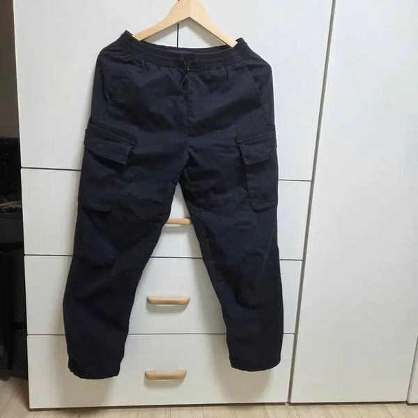 [BUNJANG] New Balance Black Cargo Pants / 뉴발란스 블랙 카고팬츠