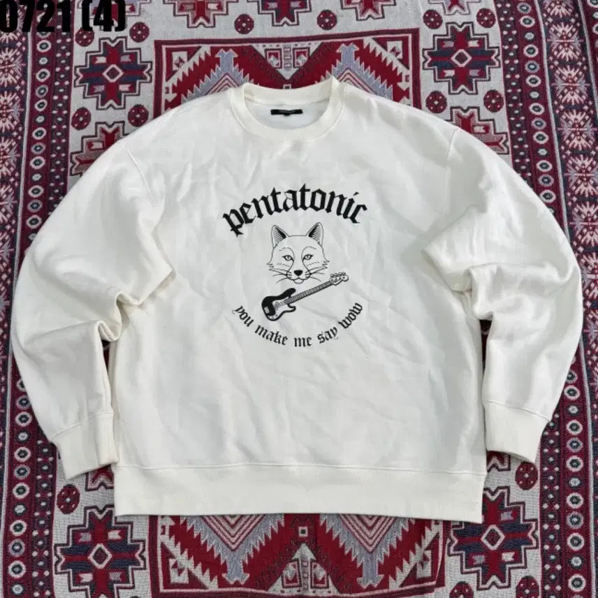[BUNJANG] Pentatonix White Fox Guitar Sweatshirt / 펜타토닉 흰색 여우 기타 맨투맨