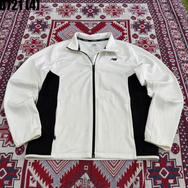[BUNJANG] New Balance Zip-Up Jacket White Black / 뉴발란스 집업 자켓 화이트 블랙