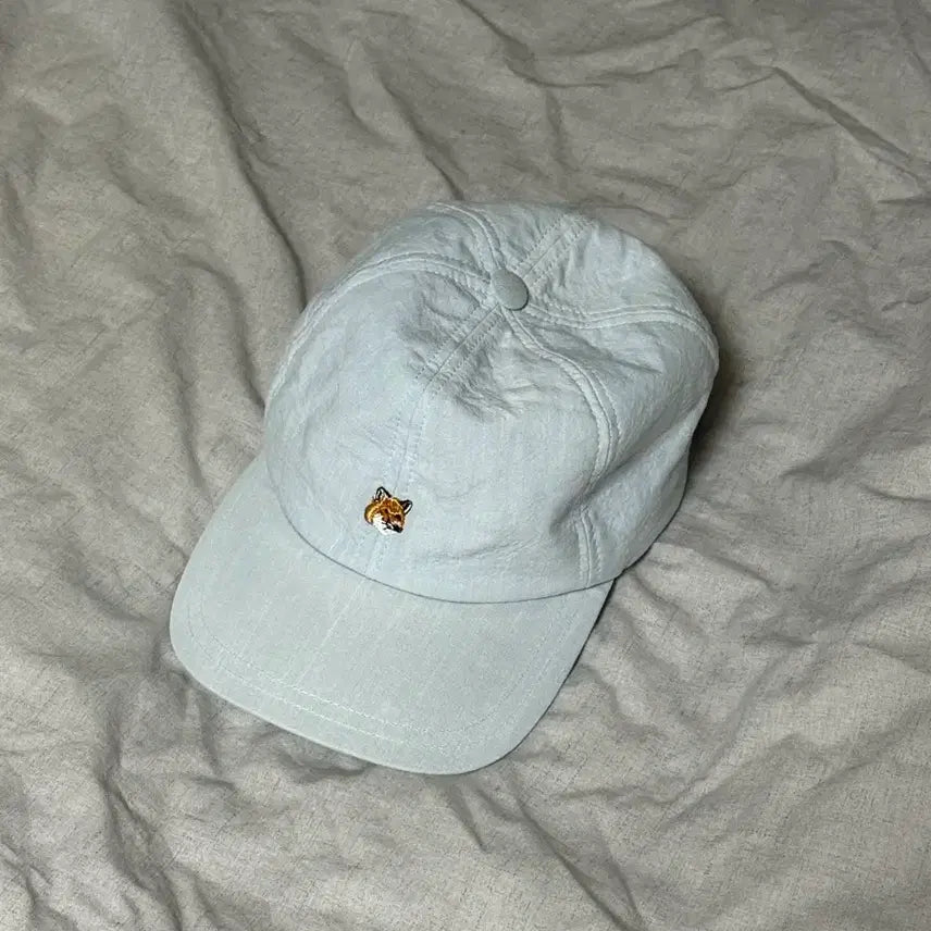 [BUNJANG] Maison Kitsune Small Fox Head Embroidery Chambray Ball Cap / 메종키츠네 스몰 폭스 헤드 자수 볼캡