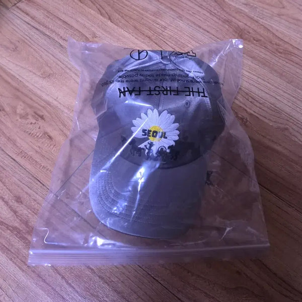 [BUNJANG] G-Dragon x Toy Story x PEACE MINUS ONE Daisy & Toy Collaboration Silk Denim Hat / 지드래곤협업 토이스토리 데이지와토이의 만남 그레이 모자